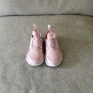 Nike Kids Light Pink Slip-On Sneakers
